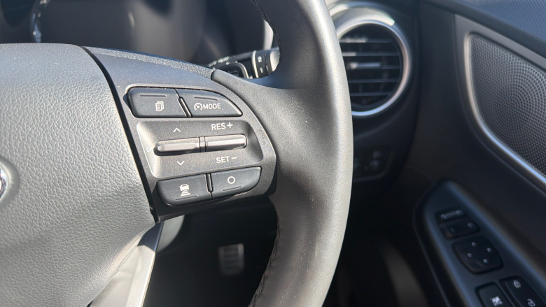 Hyundai Kona 150kW Premium 64kWh 5dr Auto Electric Hatchback